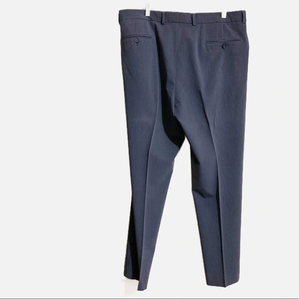 Nautica Classic Fit Flat Front Traveler Dress Pants. Size 38W 32L